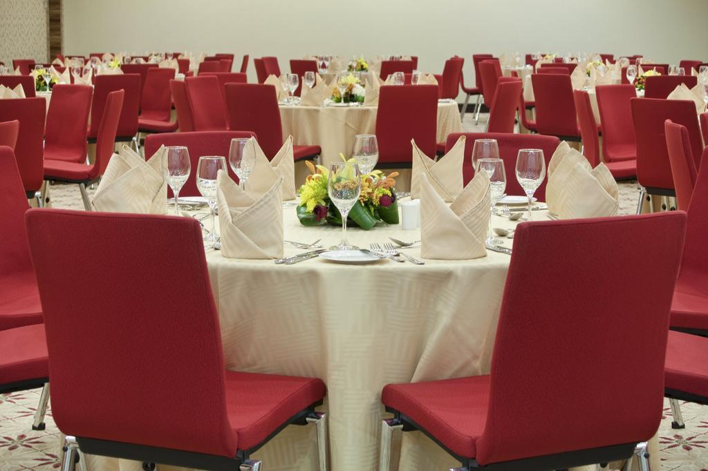 Hilton Garden Inn Riyadh Olaya Restaurant bilde