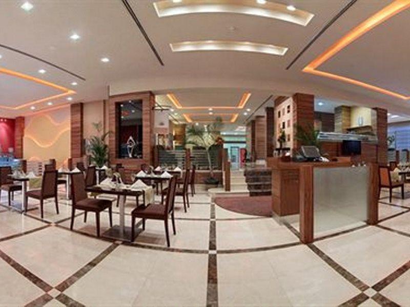 Hilton Garden Inn Riyadh Olaya Eksteriør bilde